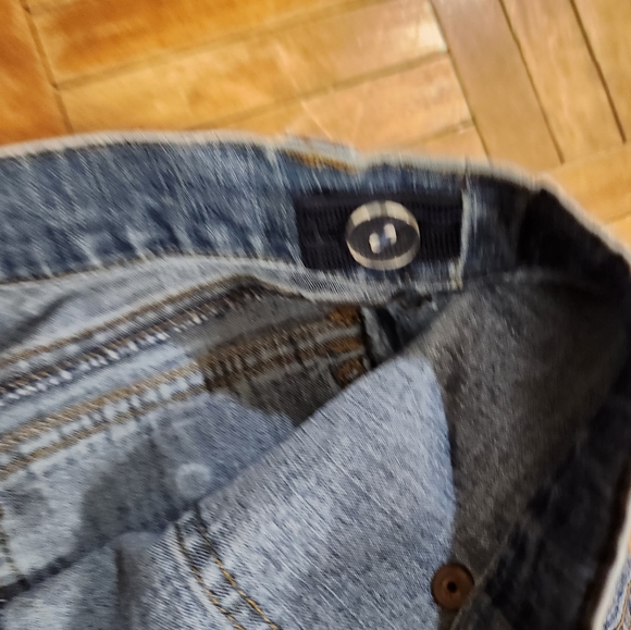 Thyme maternity Capri jeans size small - Picture 5 of 8